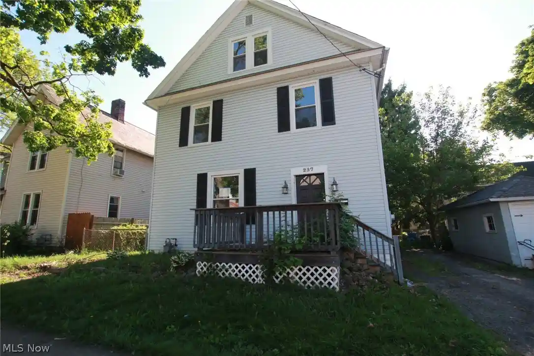 Photo 1 of Sale Pending at 237 Woodland Ave, Salem, OH 44460 | MLS# 5236804 | Listing updated on 2026-10-20