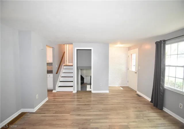 Photo 4 of Single family home for sale at 143 Camrose Dr, Niles, OH 44446 | MLS# 5234872 | Listing updated on 2026-09-15