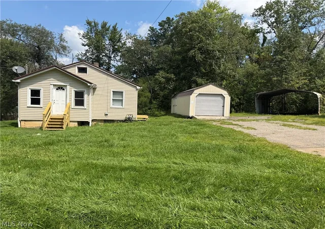 Photo 3 of Single family home for sale at 4966 Collins Dr, Newton Falls, OH 44444 | MLS# 5236768 | Listing updated on 2026-09-20