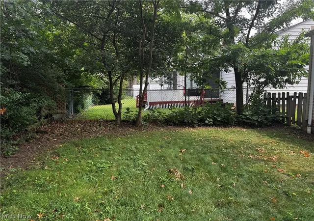 Photo 3 of Single family home for sale at 30107 Thomas St, Willowick, OH 44095 | MLS# 5236831 | Listing updated on 2026-08-20