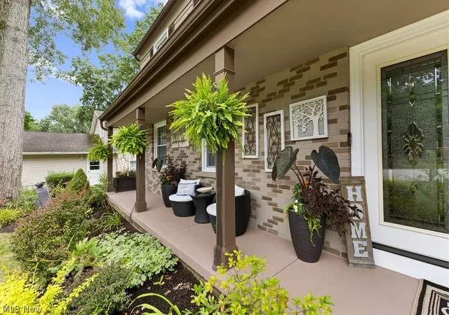 Photo 3 of Sale Pending at 578 Martinique Cir, Stow, OH 44224 | MLS# 5236539 | Listing updated on 2026-08-19