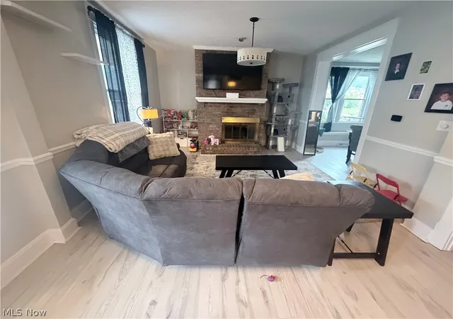 Photo 3 of Sale Pending at 406 Maple Pl, Martins Ferry, OH 43935 | MLS# 5236835 | Listing updated on 2026-08-23