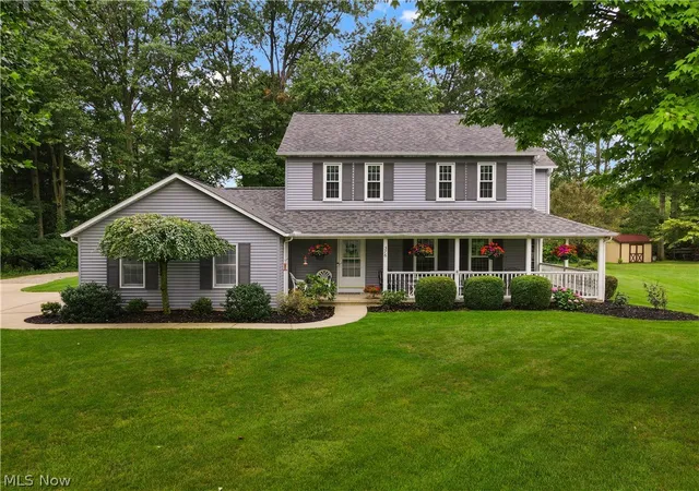Photo 1 of Sale Pending at 376 Creekside Dr, Avon Lake, OH 44012 | MLS# 5236710 | Listing updated on 2026-08-19
