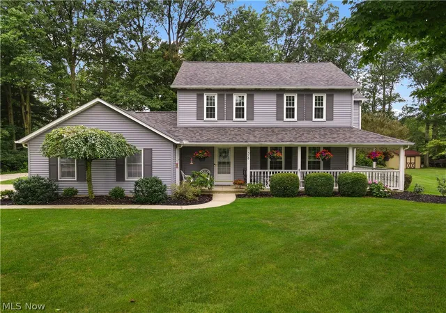 Photo 42 of Sale Pending at 376 Creekside Dr, Avon Lake, OH 44012 | MLS# 5236710 | Listing updated on 2026-08-19