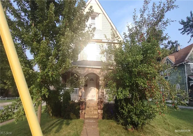 Photo 2 of Single family home for sale at 2505 Elyria Ave, Lorain, OH 44055 | MLS# 5236858 | Listing updated on 2026-09-01