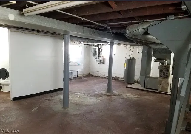 Photo 4 of Sale Pending at 4689 E 85th Street, Cleveland, OH 44125 | MLS# 5208725 | Listing updated on 2026-08-27