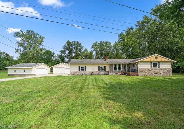 Photo 2 of Sale Pending at 613 Barlow Rd, Hudson, OH 44236 | MLS# 5236435 | Listing updated on 2026-08-19