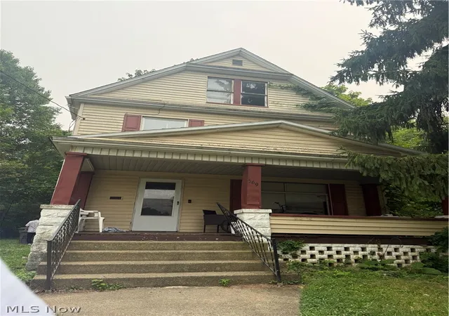 Photo 1 of Single family home for sale at 565 W Chalmers Ave, Youngstown, OH 44511 | MLS# 5234034 | Listing updated on 2026-08-26
