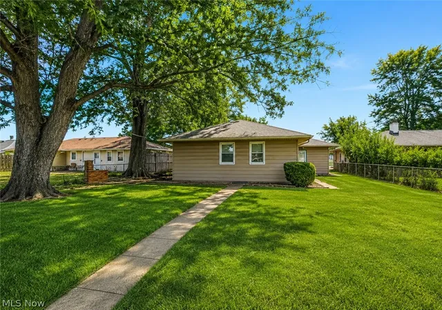 Photo 16 of Single family home for sale at 8880 W Ridgewood Dr, Cleveland, OH 44130 | MLS# 5236882 | Listing updated on 2026-10-02