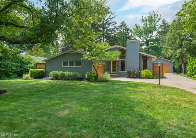 Photo 2 of Single family home for sale at 374 Bradley Rd, Bay Village, OH 44140 | MLS# 5236652 | Listing updated on 2026-08-26