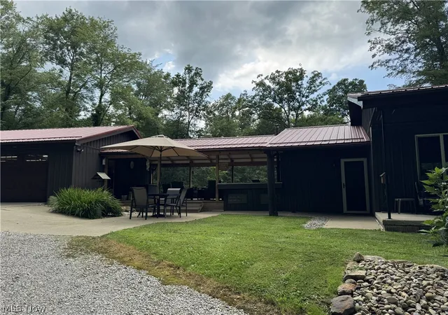 Single family home for sale at 6779 N Park Ave, Bristolville, OH 44402 | MLS# 5236879