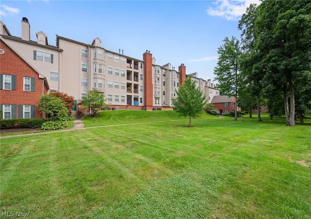 Photo 2 of Condo for sale at 240 Fox Holw Dr #403, Cleveland, OH 44124 | MLS# 5236799 | Listing updated on 2026-08-23