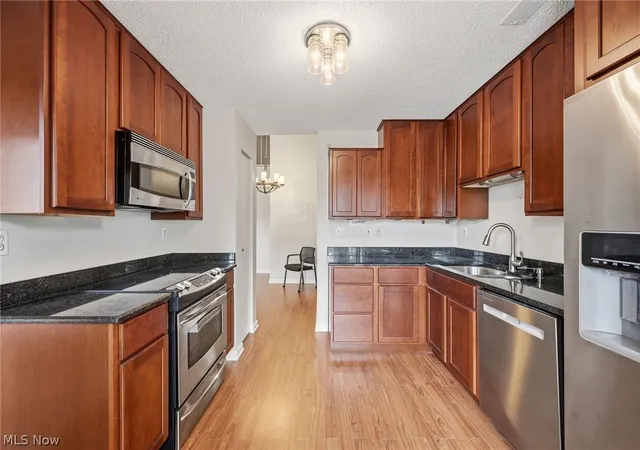 Photo 4 of Condo for sale at 240 Fox Holw Dr #403, Cleveland, OH 44124 | MLS# 5236799 | Listing updated on 2026-08-23