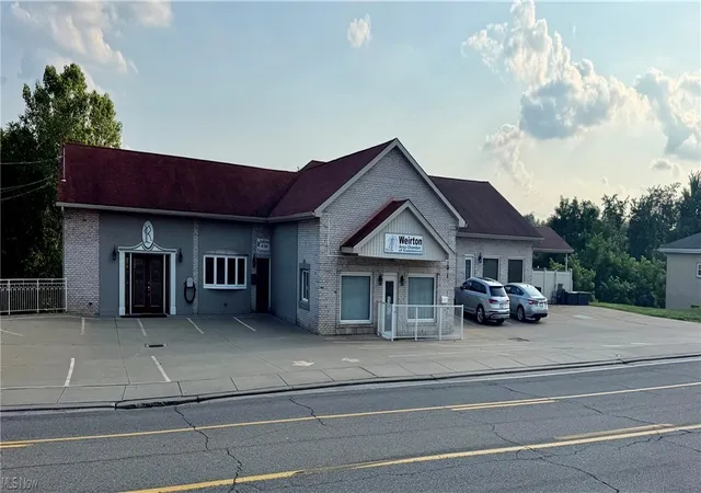 Photo 2 of Single family home for sale at 3174 Pennsylvania Ave, Weirton, WV 26062 | MLS# 5236939 | Listing updated on 2026-08-15