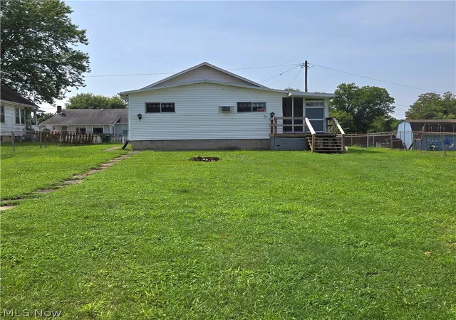 Photo 2 of Single family home for sale at 607 Gladstone St, Parkersburg, WV 26101 | MLS# 5236851 | Listing updated on 2026-08-29