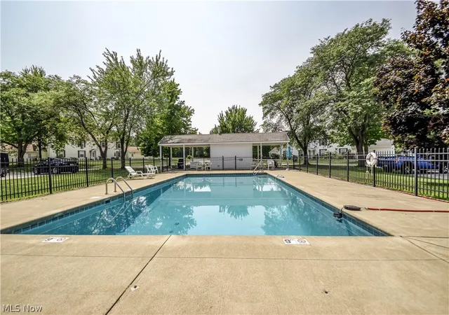 Photo 2 of Sale Pending at 551 Heritage Sq, Jefferson, OH 44047 | MLS# 5229701 | Listing updated on 2026-08-23