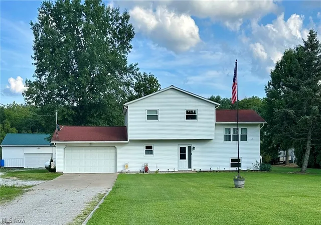 Photo 1 of Single family home for sale at 22551 Indian Holw Rd, Wellington, OH 44090 | MLS# 5236955 | Listing updated on 2026-09-01