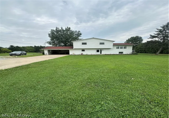 Photo 2 of Single family home for sale at 22551 Indian Holw Rd, Wellington, OH 44090 | MLS# 5236955 | Listing updated on 2026-09-01