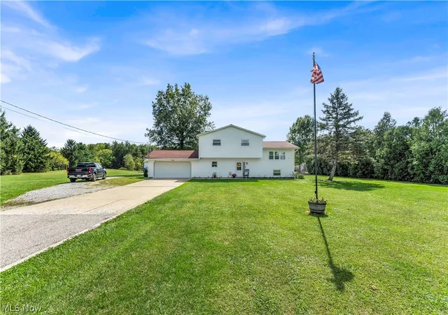 Photo 2 of Single family home for sale at 22551 Indian Holw Rd, Wellington, OH 44090 | MLS# 5236955 | Listing updated on 2026-10-03