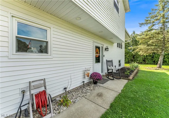 Photo 3 of Single family home for sale at 22551 Indian Holw Rd, Wellington, OH 44090 | MLS# 5236955 | Listing updated on 2026-10-03
