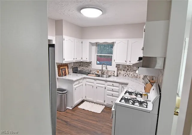 Photo 4 of Sale Pending at 8 Greenbriar Ave, Rittman, OH 44270 | MLS# 5236883 | Listing updated on 2026-09-21