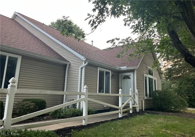 Photo 2 of Condo for sale at 4228 Castle Ridge, Copley, OH 44321 | MLS# 5236844 | Listing updated on 2026-08-26