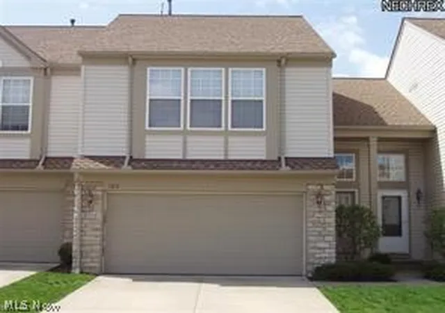 Photo 1 of Sale Pending at 1314 S Yorkshire Dr, Broadview Heights, OH 44147 | MLS# 5235543 | Listing updated on 2026-08-21