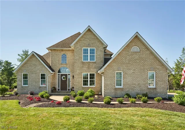 Photo 1 of Sale Pending at 7950 Loriwood Cir Nw, Massillon, OH 44646 | MLS# 5237090 | Listing updated on 2026-08-19