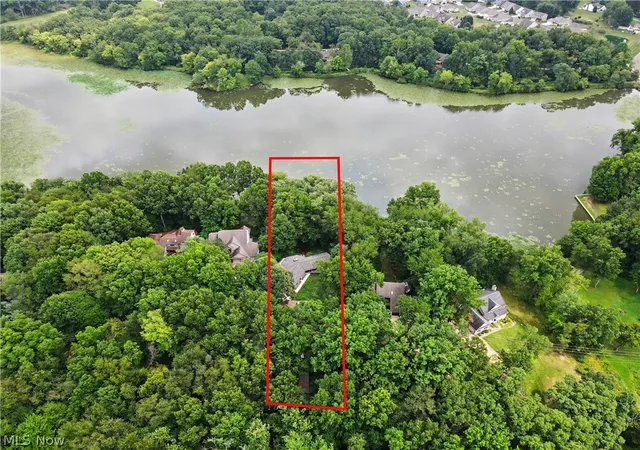 Photo 3 of Sale Pending at 8188 Kepler Ave Nw, Canal Fulton, OH 44614 | MLS# 5236602 | Listing updated on 2026-09-17