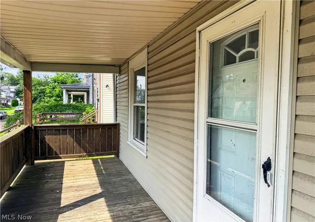 Photo 4 of Single family home for sale at 513 Rentschler St, Akron, OH 44304 | MLS# 5236945 | Listing updated on 2026-10-05