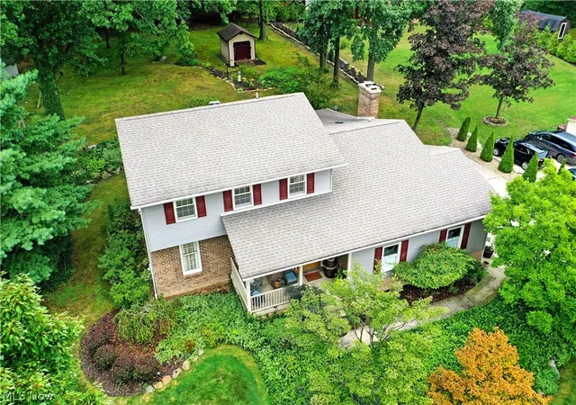Photo 2 of Sale Pending at 541 Stoneybrook Ln, Canfield, OH 44406 | MLS# 5236556 | Listing updated on 2026-08-24