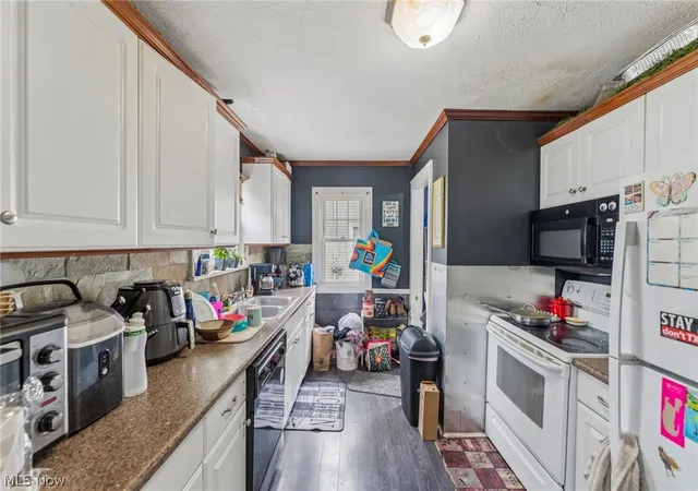 Photo 3 of Single family home for sale at 1344 Manatee Ave, Madison, OH 44057 | MLS# 5230293 | Listing updated on 2026-08-25