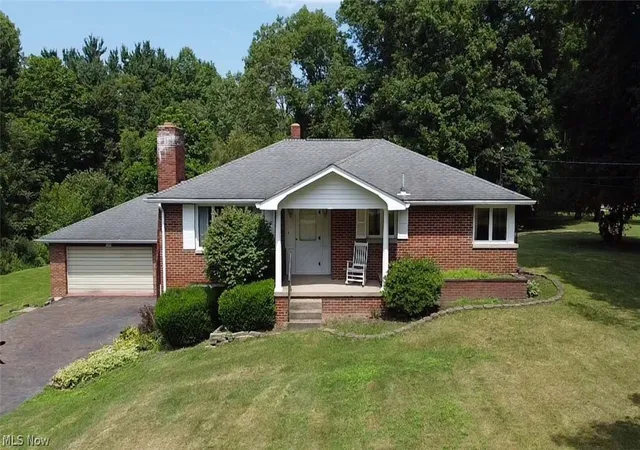 Photo 3 of Single family home for sale at 16351 Bowman St Ne, Homeworth, OH 44634 | MLS# 5237259 | Listing updated on 2026-08-24