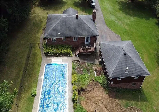 Photo 3 of Single family home for sale at 16351 Bowman St NE, Homeworth, OH 44634 | MLS# 5237259 | Listing updated on 2026-08-24