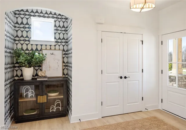 Photo 2 of Single family home for sale at 5645 Knob Oak Dr, Medina, OH 44256 | MLS# 5237270 | Listing updated on 2026-08-17