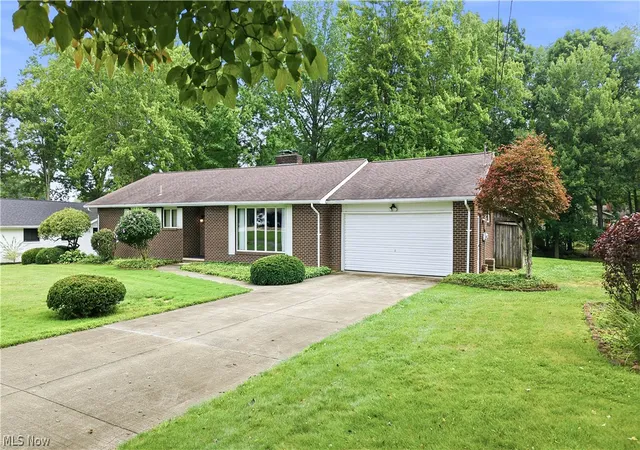 Photo 2 of Single family home for sale at 7166 Wildwood Dr, Brookfield, OH 44403 | MLS# 5230710 | Listing updated on 2026-09-25
