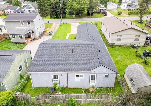 Photo 4 of Single family home for sale at 1276 Prospect St, Barberton, OH 44203 | MLS# 5237041 | Listing updated on 2026-08-27