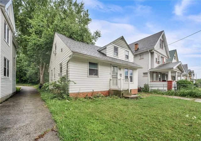 Photo 4 of Single family home for sale at 9604 Hilgert Dr, Cleveland, OH 44104 | MLS# 5236630 | Listing updated on 2026-08-22