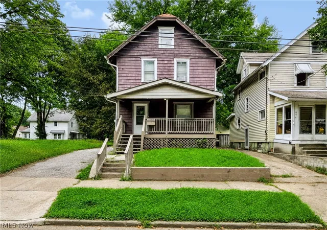 Single family home for sale at 898 Haynes St, Akron, OH 44307 | MLS# 5236386