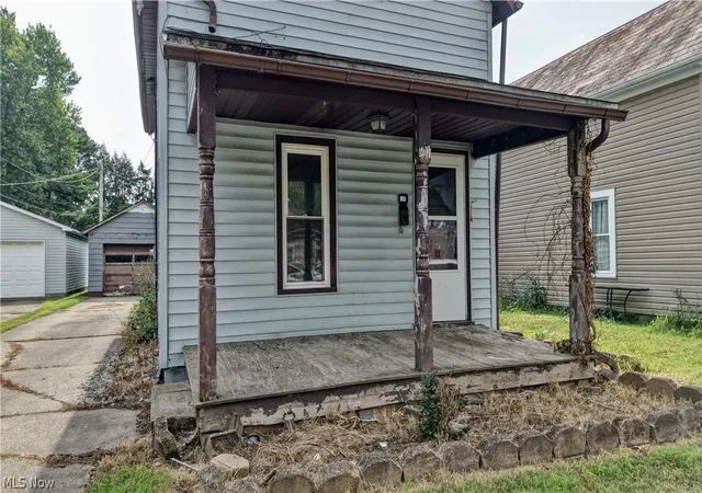 Photo 3 of Single family home for sale at 411 5th Street NW, New Philadelphia, OH 44663 | MLS# 5237351 | Listing updated on 2026-08-18