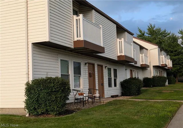 Photo 2 of Sale Pending at 1501 Whitehall Blvd, Kent, OH 44240 | MLS# 5234683 | Listing updated on 2026-08-19