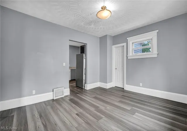 Photo 3 of Single family home for sale at 950 Haynes St, Akron, OH 44307 | MLS# 5237370 | Listing updated on 2026-08-28