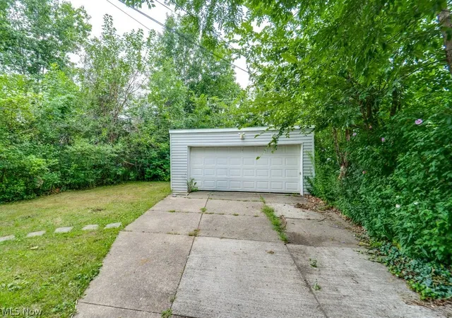 Photo 2 of Sale Pending at 3860 E 155th Street, Cleveland, OH 44128 | MLS# 5237372 | Listing updated on 2026-08-24