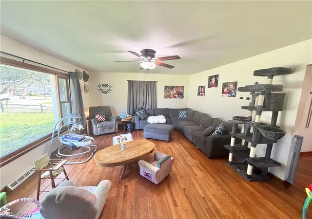 Photo 2 of Single family home for sale at 728 Hazelwood Dr, Vermilion, OH 44089 | MLS# 5237365 | Listing updated on 2026-08-21