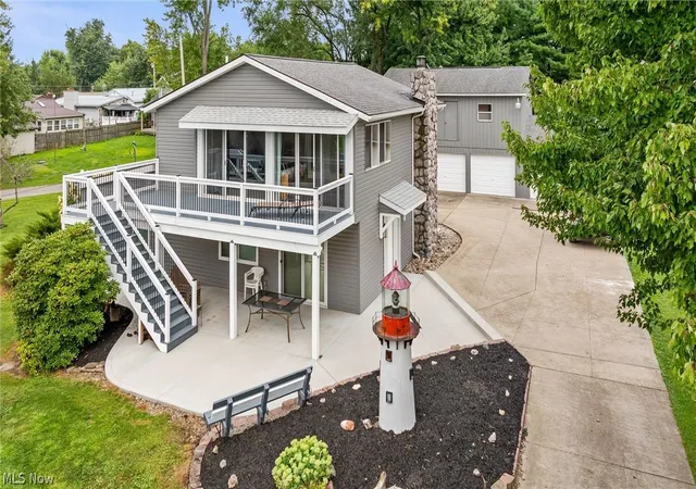 Single family home for sale at 500 Bellview Dr, North Benton, OH 44449 | MLS# 5234786