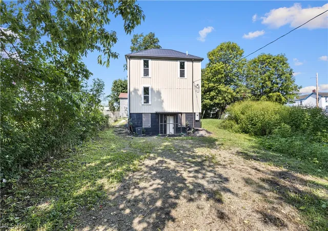Photo 2 of Single family home for sale at 226 High St, Senecaville, OH 43780 | MLS# 5237375 | Listing updated on 2026-09-23