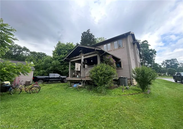Photo 3 of Single family home for sale at 805 5th Street, Niles, OH 44446 | MLS# 5237312 | Listing updated on 2026-08-18