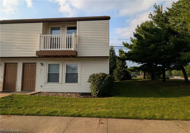 Photo 2 of Condo for sale at 1511 Whitehall Blvd, Kent, OH 44240 | MLS# 5234714 | Listing updated on 2026-08-19