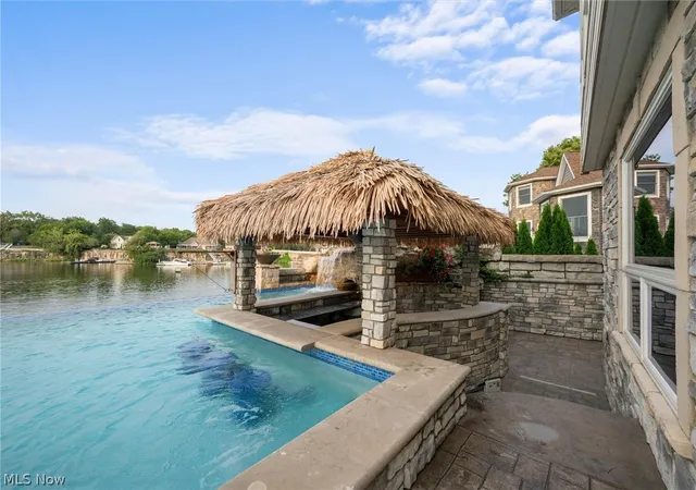 Photo 4 of Sale Pending at 4555 E Forest Glen Ln, Lakeside Marblehead, OH 43440 | MLS# 5237314 | Listing updated on 2026-08-25