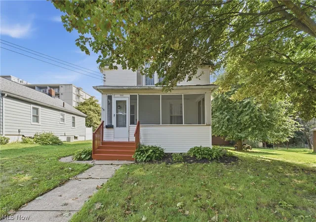 Photo 1 of Single family home for sale at 284 E Park Ave, Barberton, OH 44203 | MLS# 5236919 | Listing updated on 2026-08-22